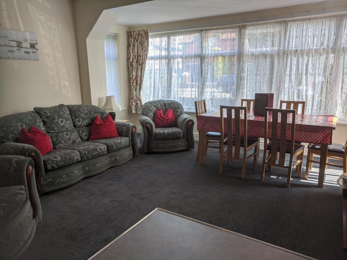 Buile Hill Holiday Flats Лландидно Экстерьер фото